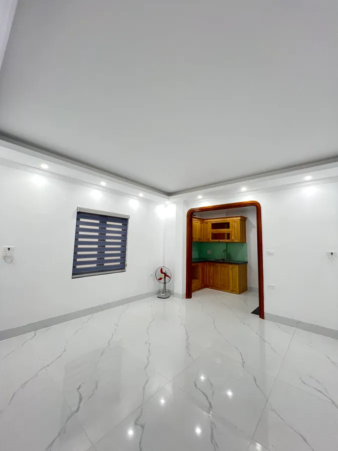 Mở bán căn nhà mới Hồ Tùng Mậu nhà 6 tầng, 42m2, mt5,1m, có thể làm văn phòng, nhà ở - Ảnh 1